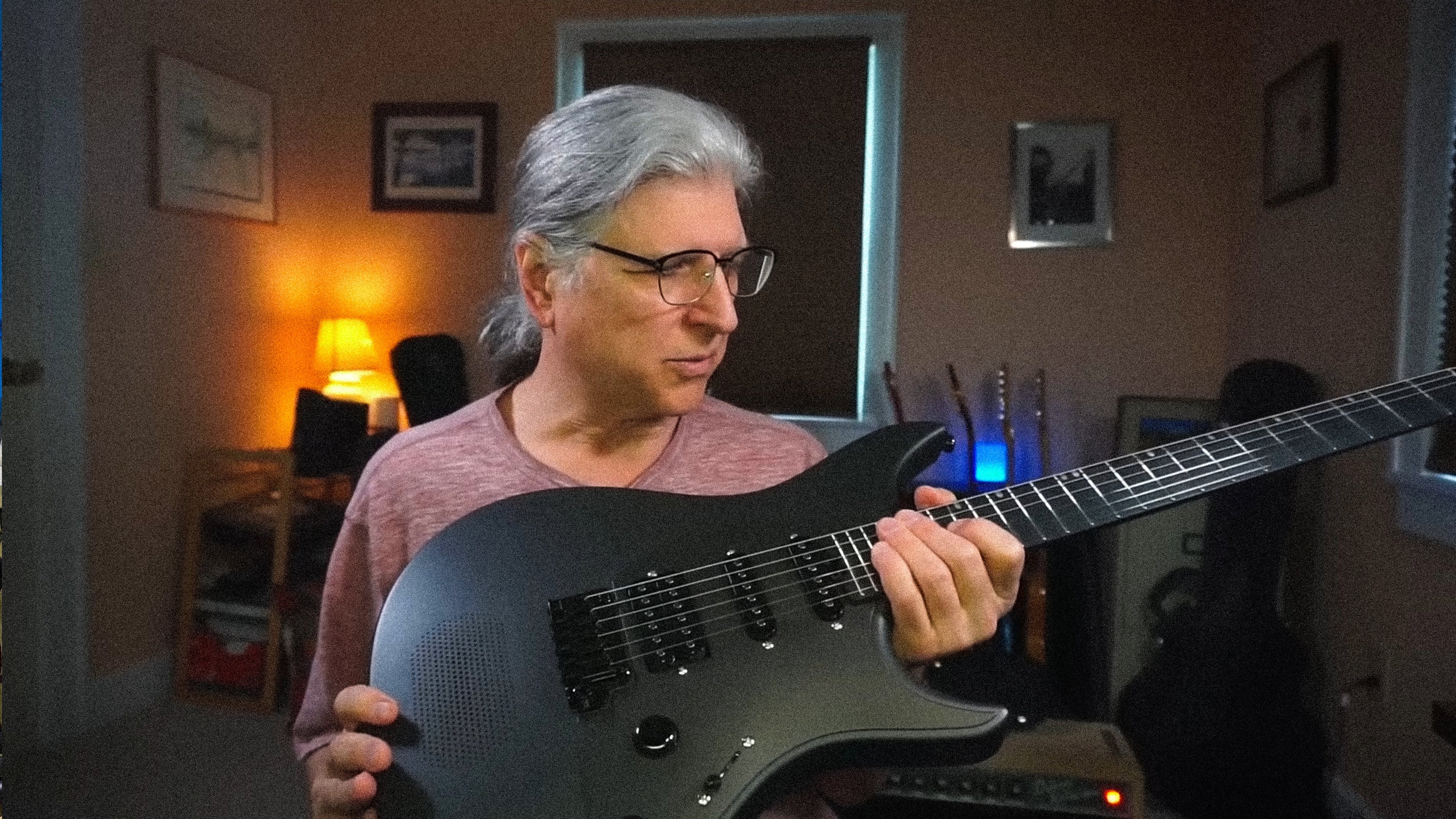 ギター Enya Inspire Black Enya Inspire: Carbon Fiber Super Strat Smart Guitar